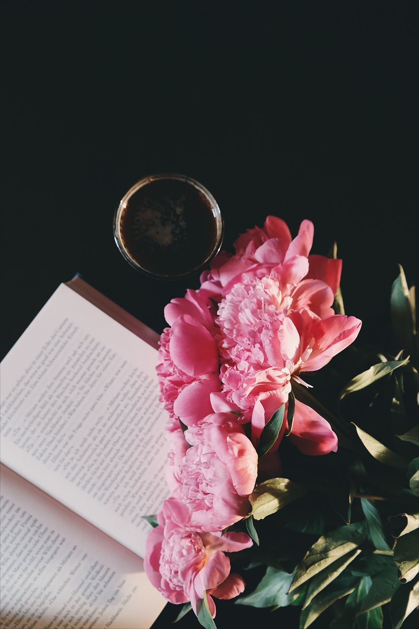 black table, book, books-1846619.jpg